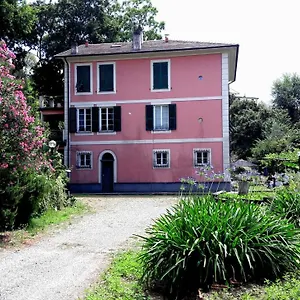 The Italian Riviera Couette-café