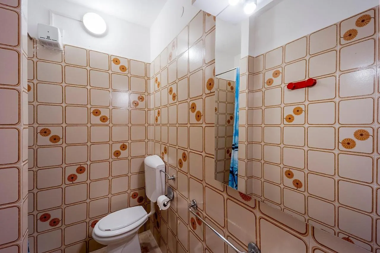 Loano Apartment Pool & Garden 0*,