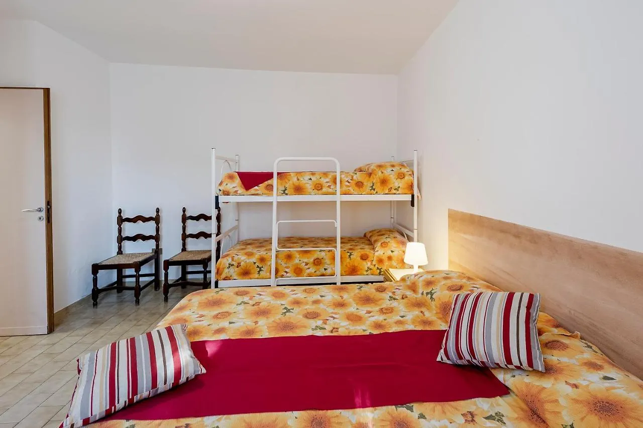 Loano Apartment Pool & Garden
